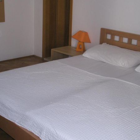 Guesthouse Marija Подстрана Екстер'єр фото