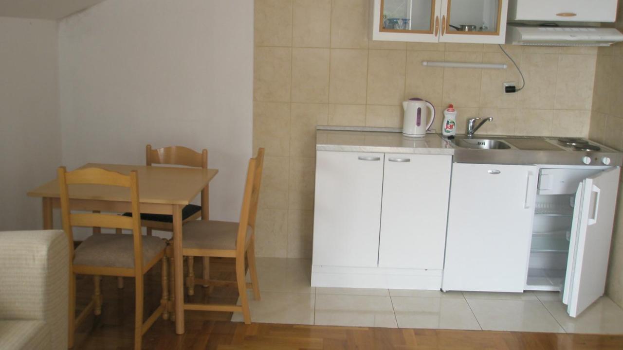 Guesthouse Marija Подстрана Екстер'єр фото