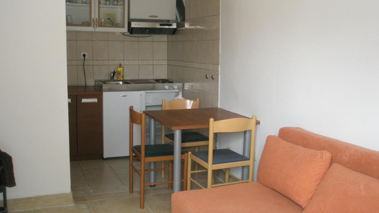 Guesthouse Marija Подстрана Екстер'єр фото